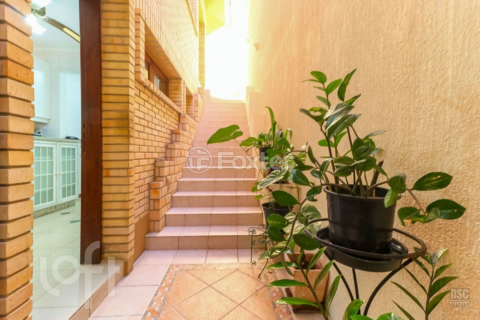 Image 71 - 1000340