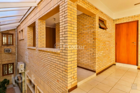 Image 74 - 1000340