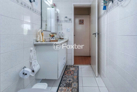 Image 31 - 1000470