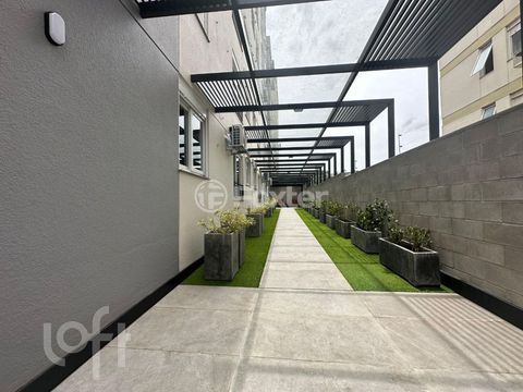 Image 36 - 1000508