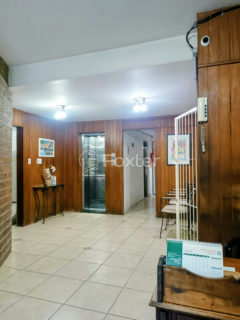 Image 30 - 1000513