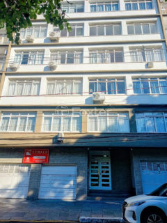 Image 34 - 1000513