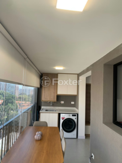 Image 16 - 1000536