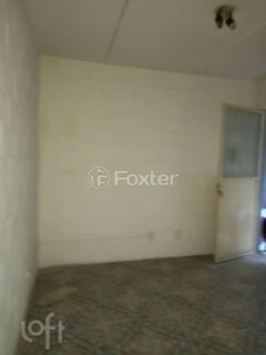 Image 27 - 1000538