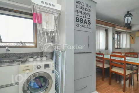 Image 4 - 1000674