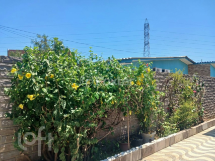Image 28 - 1000742