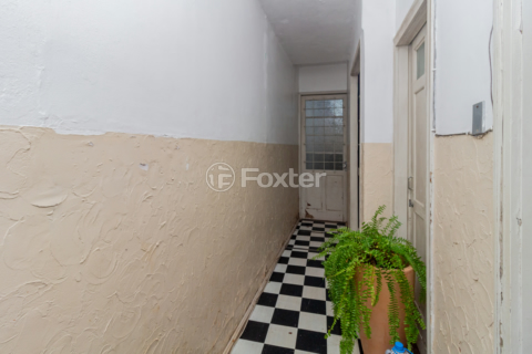 Image 52 - 1000791