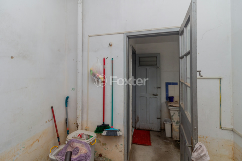 Image 42 - 1000791