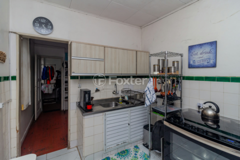 Image 38 - 1000791