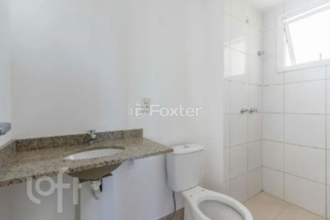 Image 3 - 1000798