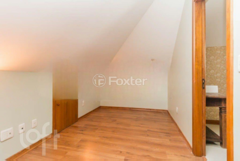 Image 38 - 1000813