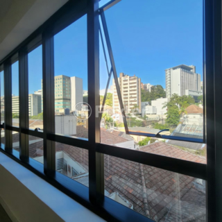 Image 6 - 1000855