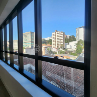 Image 4 - 1000855