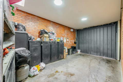 Image 36 - 1000864