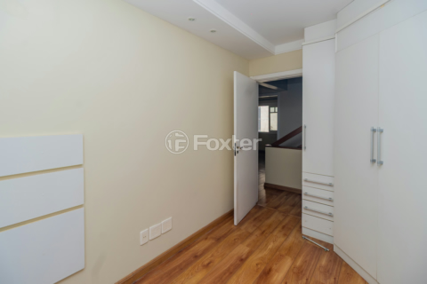 Image 30 - 1000865