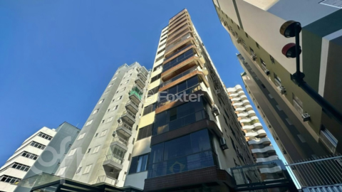 Image 33 - 1000894