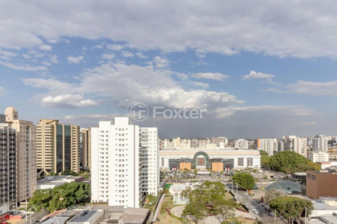 Image 5 - 1000930