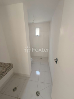 Image 3 - 1000939