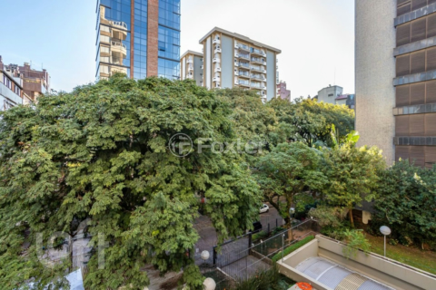 Image 9 - 1000946