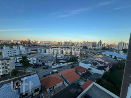 Image 5 - 1000954