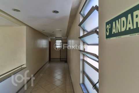 Image 6 - 1000982