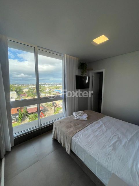 Image 7 - 1000994