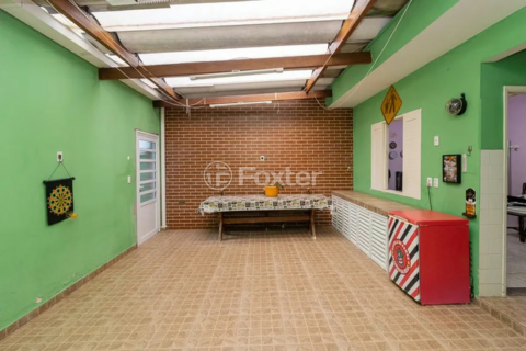 Image 33 - 1001000