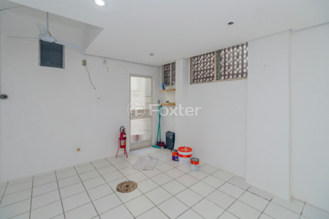 Image 35 - 1001006