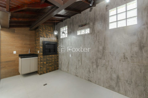 Image 35 - 1001042