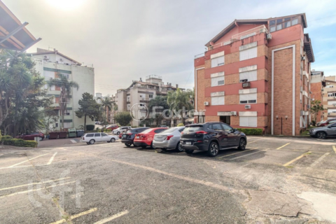 Image 20 - 1001058