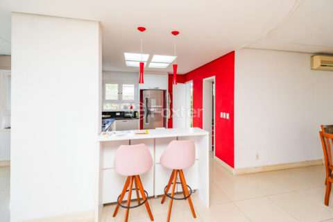 Image 35 - 1001150