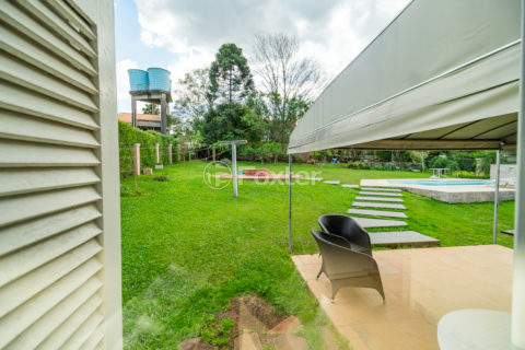 Image 27 - 1001150