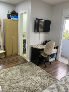 Image 27 - 1001184