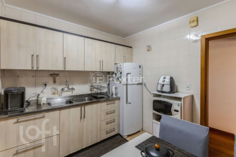 Image 3 - 1001274