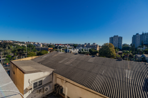 Image 25 - 1001373