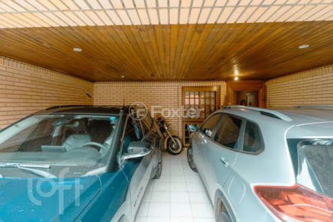 Image 31 - 1001558