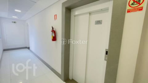 Image 35 - 1001564
