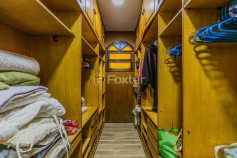 Image 21 - 1001643