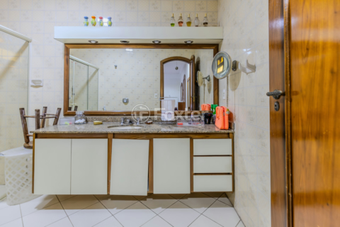 Image 31 - 1001643
