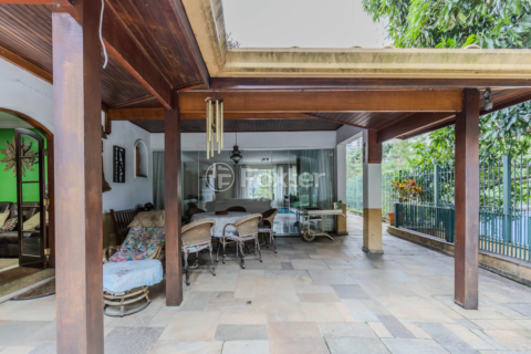 Image 39 - 1001643