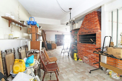 Image 37 - 1001688