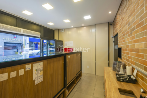 Image 4 - 1001693
