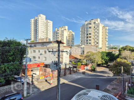 Image 17 - 1001703