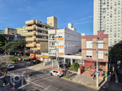Image 16 - 1001703