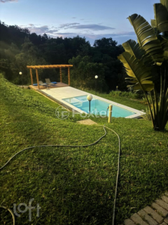 Image 37 - 1001704