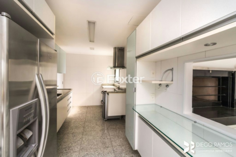 Image 30 - 1001718
