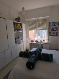 Image 4 - 1001755
