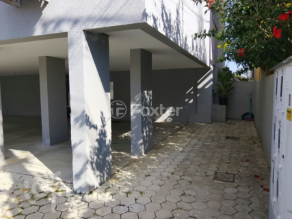 Image 2 - 1001863