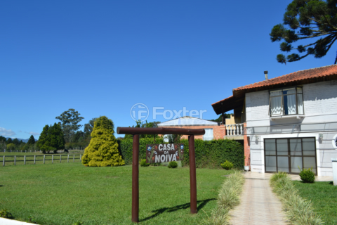 Image 32 - 1001872
