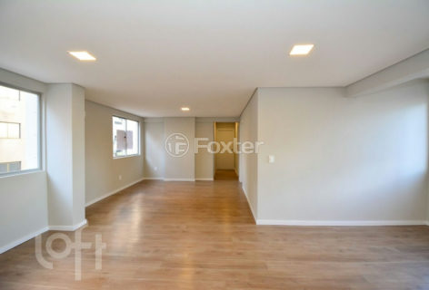Image 6 - 1001911